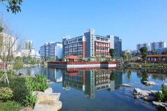 右江民族医学院校园风光